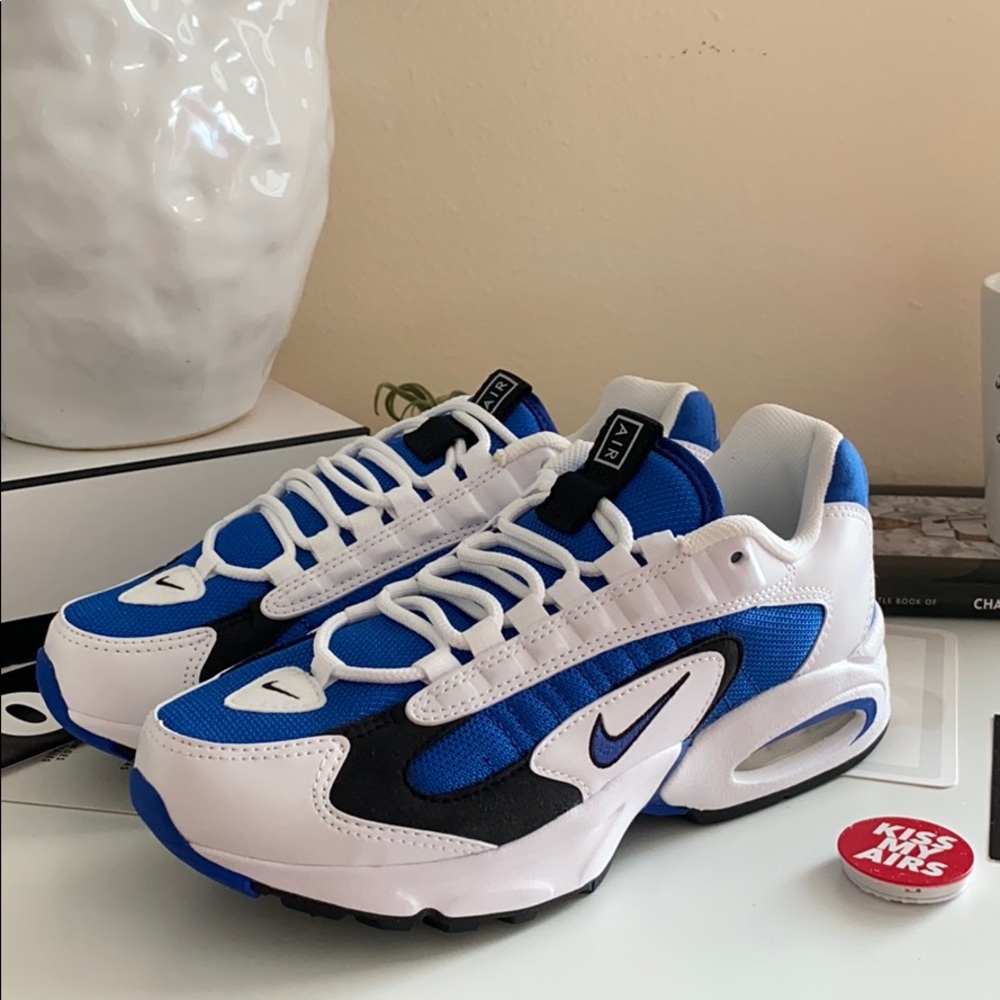 NWT Nike Air Max triax sneakers - Picture 2 of 9
